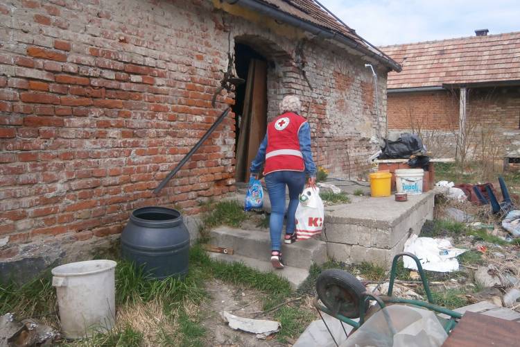 Paketi pomoći za potrebite – podijeljeno 2,2 tone pomoći
