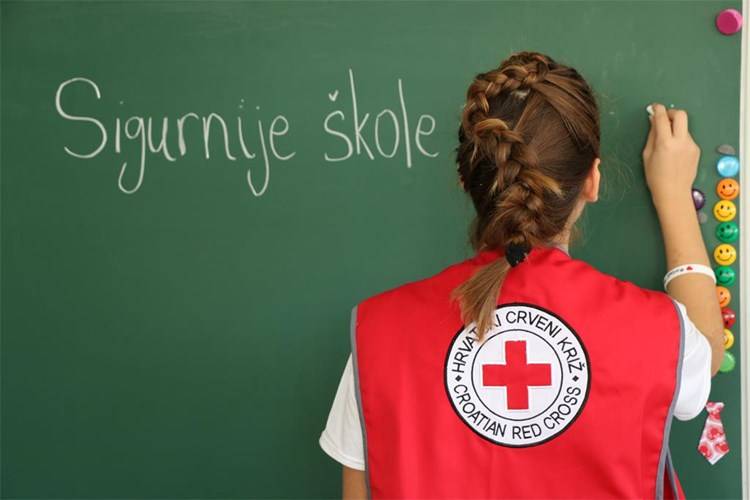 Projekt “Sigurnije škole i vrtići” – podijeljena 32 kompleta prve pomoći